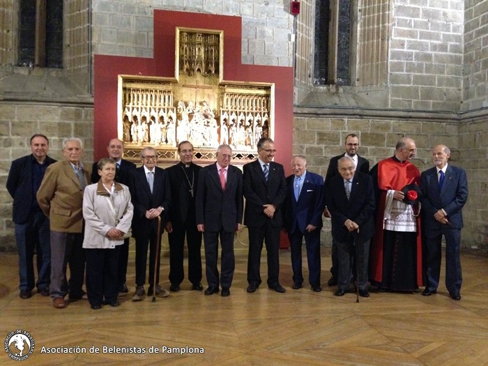 Los homenajeados presentes y las autoridades